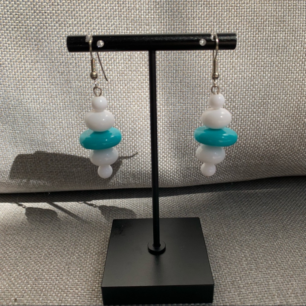 ☀️ 3/$15 White and Blue Beaded Earrings
